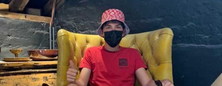 Chirojongen Mauro in stoel