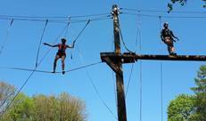 hoog touwenparcours