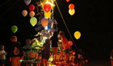 Chirogroep met alternatief kampvuur met ballonnen en lichtjes