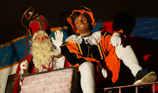 Sint en Piet op het dak
