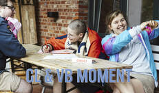 gl&vb's rond een bank