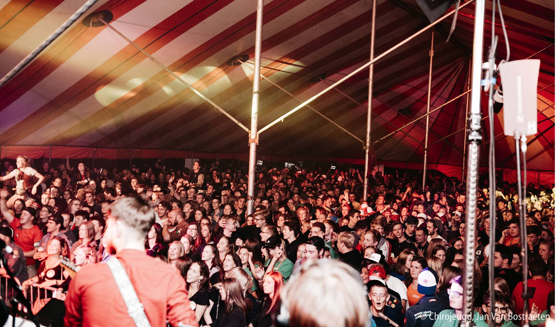 Chirofuif in tent