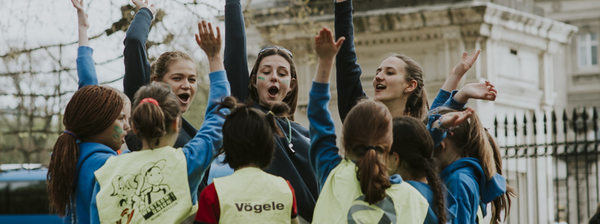 Leidsters enthousiast met Chirokinderen