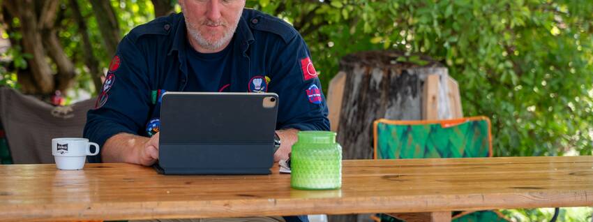 VB die bivakadministratie behandeld