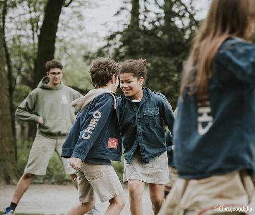 Kinderen spelen Ninja