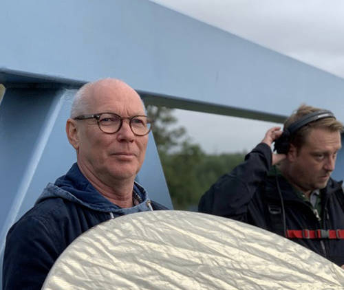 Twee personen met lichtscherm